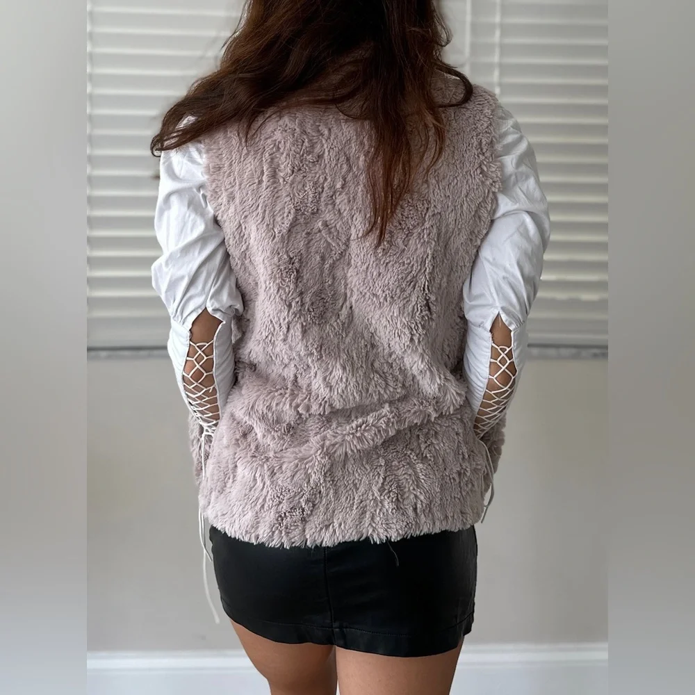 Fur Vest - Picture 2 of 3